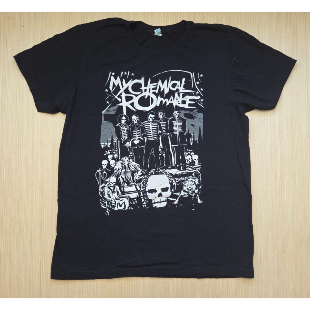 My Chemical Romance Unisex Adult Large The Black Parade Poster T-Shirt